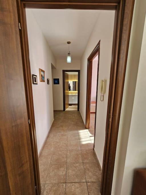 Central Apartment Тирана Екстер'єр фото